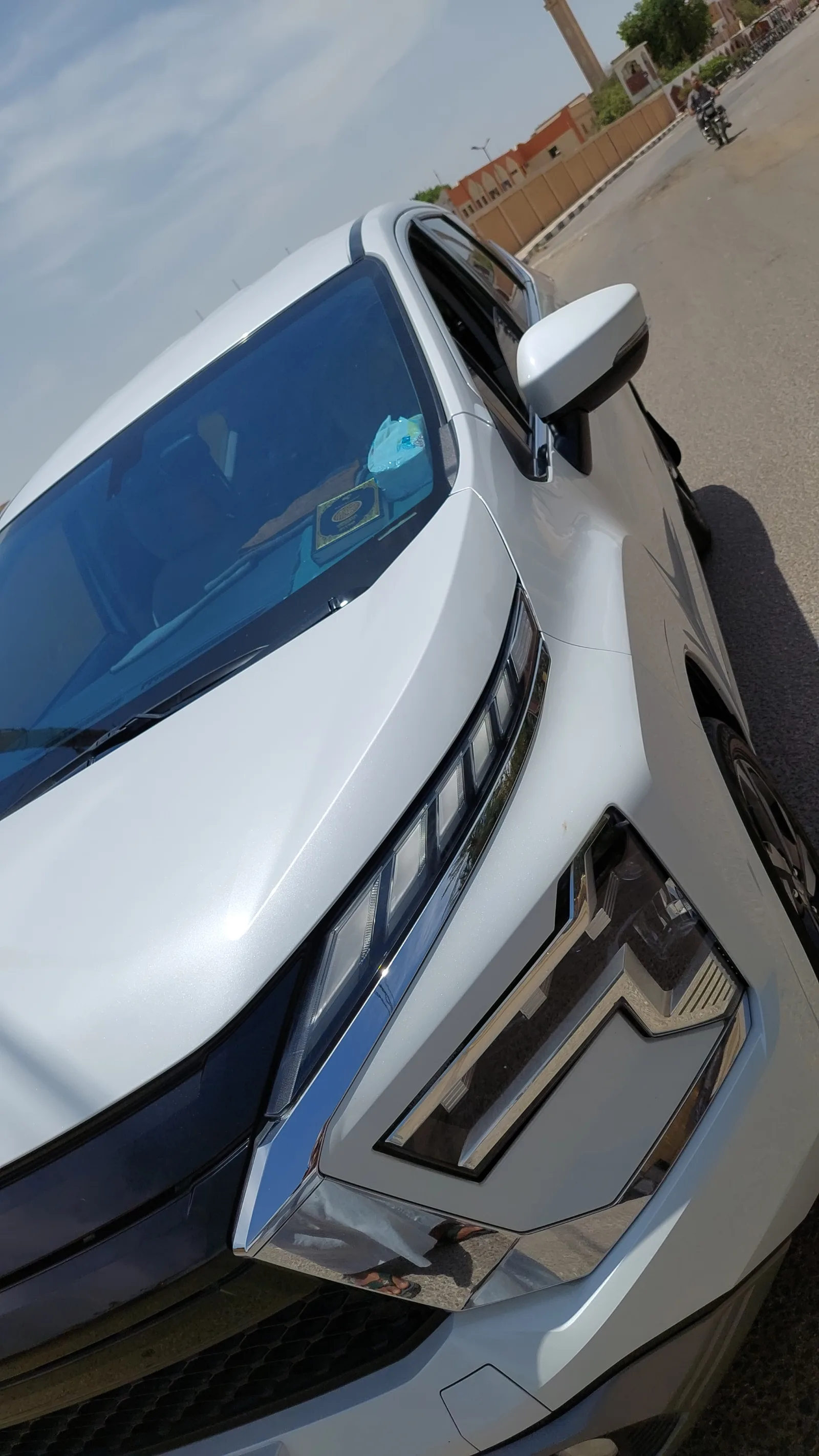 Mitsubishi aksbandh 2023